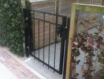 Looppoort geplaatst in Rotterdam